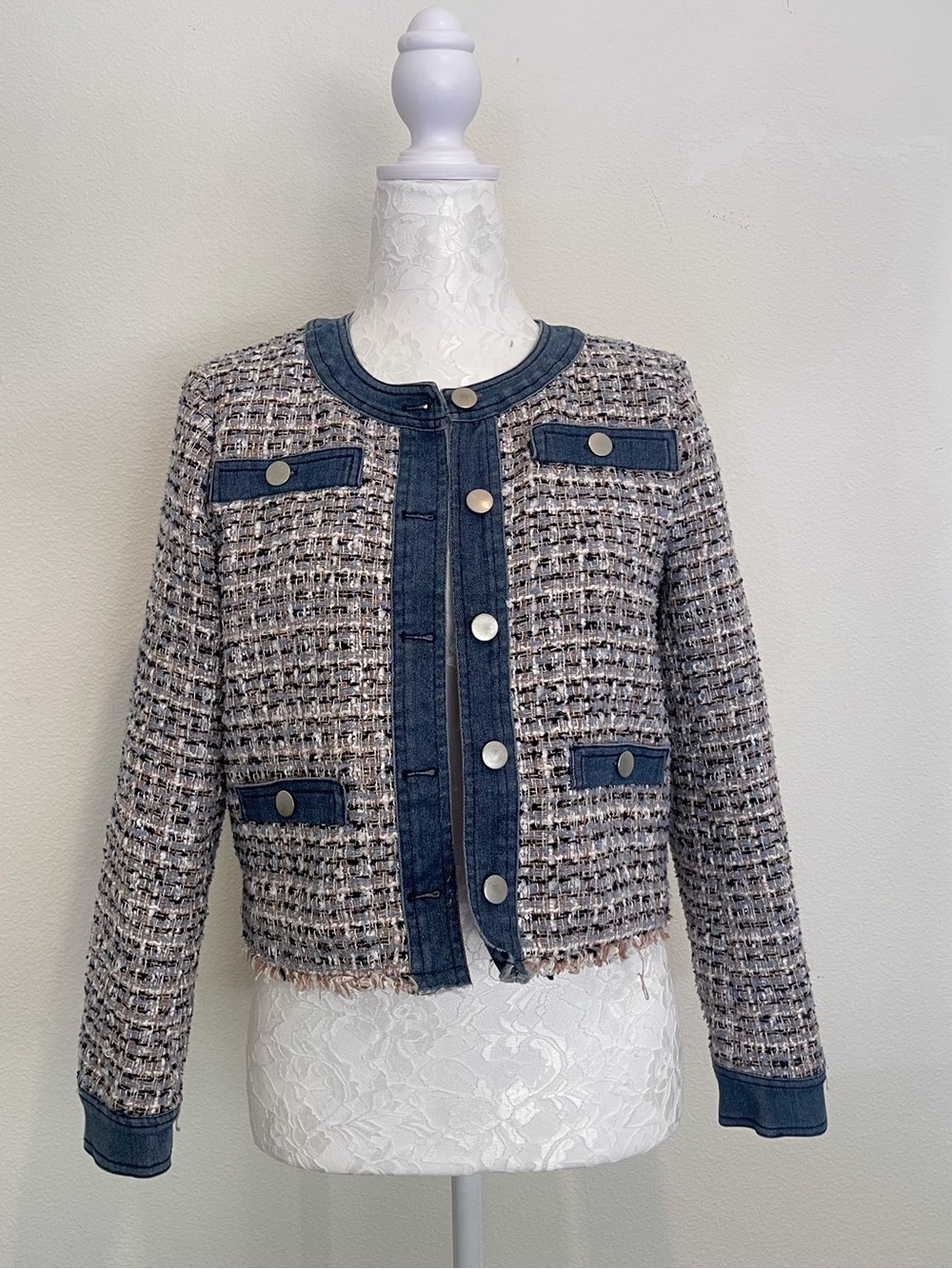 Ecrú Tweed Jacket with Denim Trim - Gray/Blue